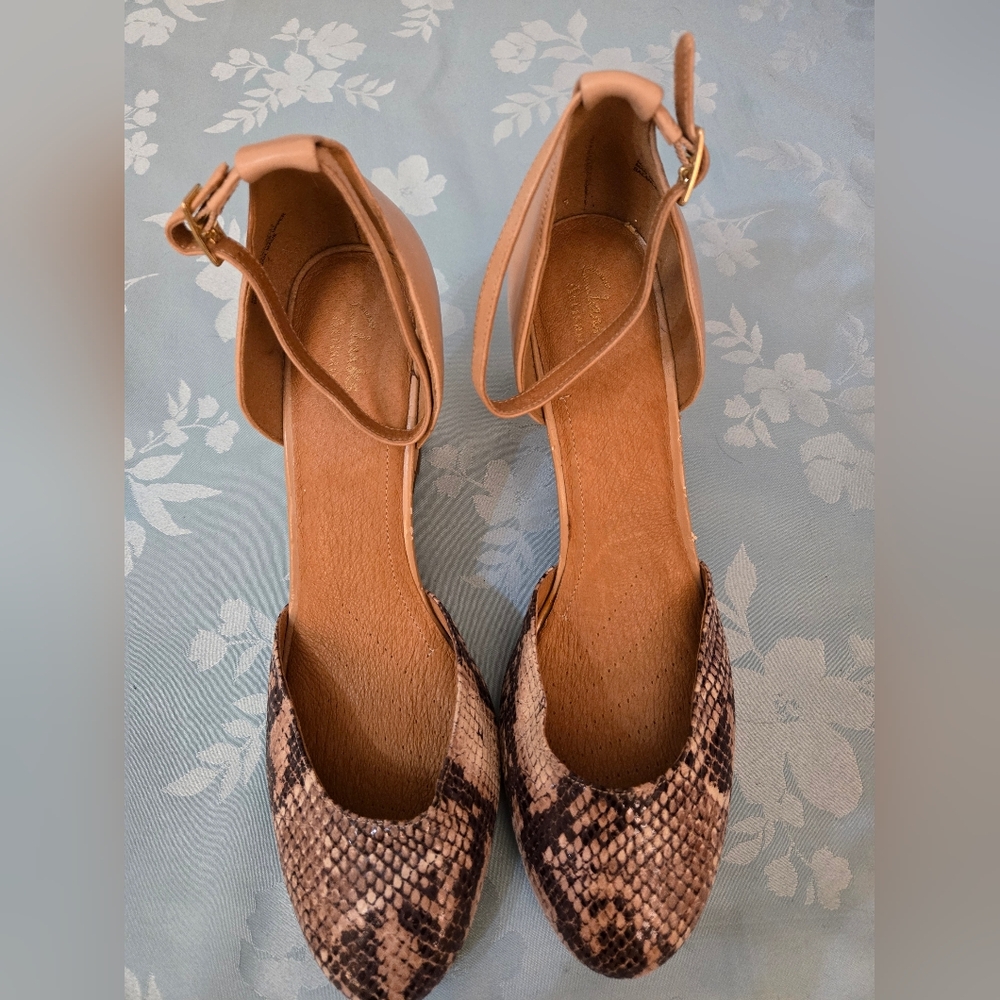 Clarks Snakeskin Pattern Wedge Sandals - image 3